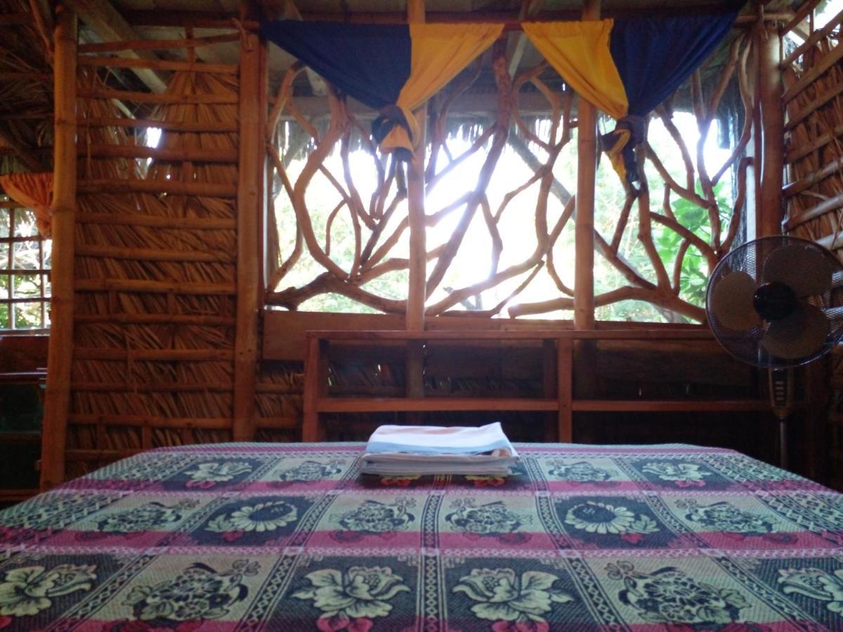 El Bamboo Cabins Balgue Exterior foto