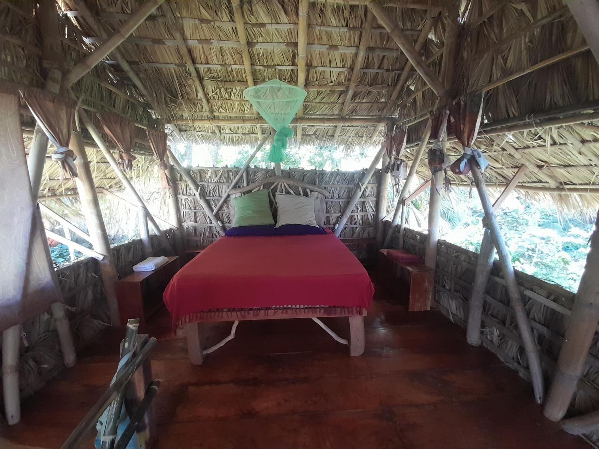 El Bamboo Cabins Balgue Exterior foto